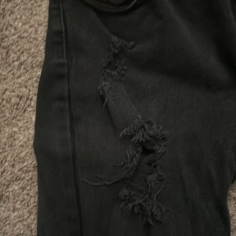 NWOT Men's black ripped skinny jeans. Waist size 30/30. - Picture 4 of 6
